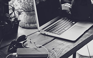 开云体育下载app-马刺后场双枪组合初见锋芒，马刺双雄