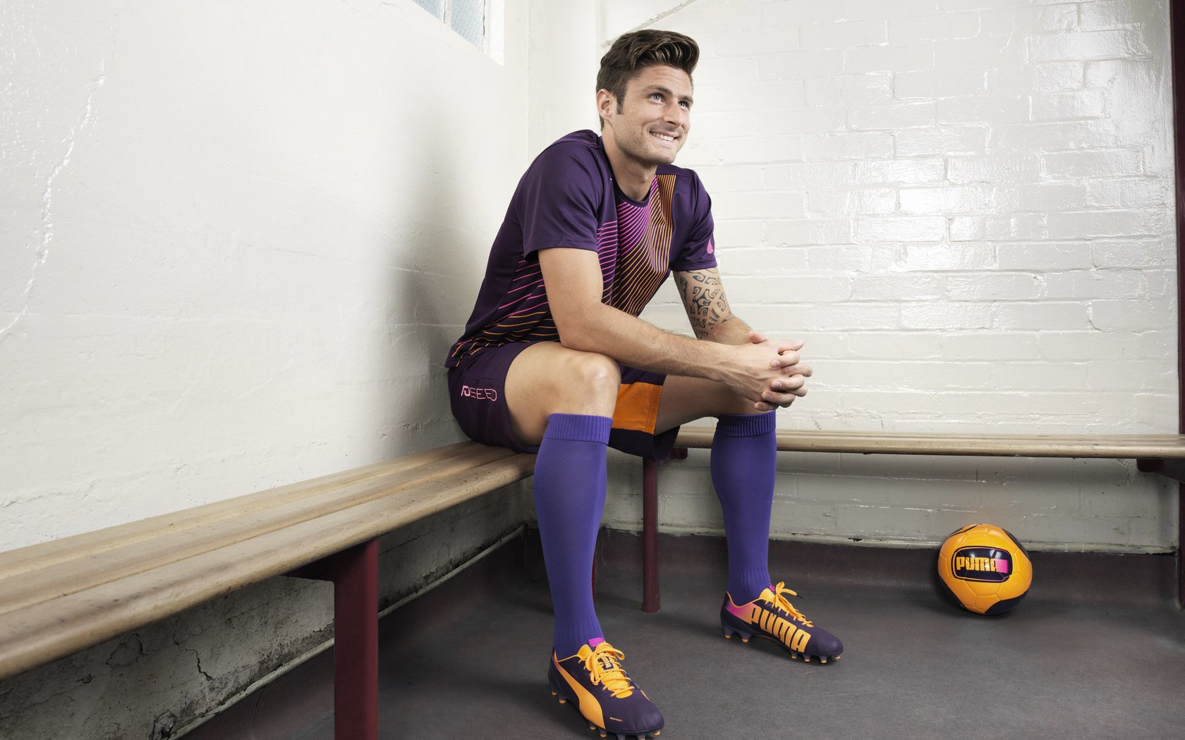 覃海洋赛后感谢团队支持与鼓励